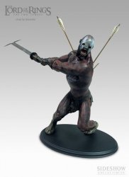 Статуэтка THE LORD OF THE RINGS: Uruk-Hai Berserker Statue 1:6