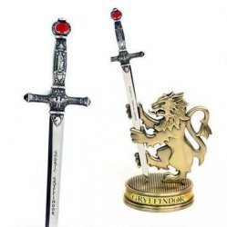 Меч Годрика Гриффиндора с подставкой (Harry Potter Gryffindor Letter Opener with Display Stand Godric Gryffindor)