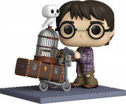 Фигурка Funko Pop Deluxe: Harry Potter 20th Anniversary - Harry Pushing Trolley фанко Гарри Поттер 135