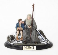 Статуетка Hobbit Battle of the Five Armies Statue + 5-DISC BLU-RAY EXTENDED EDITION